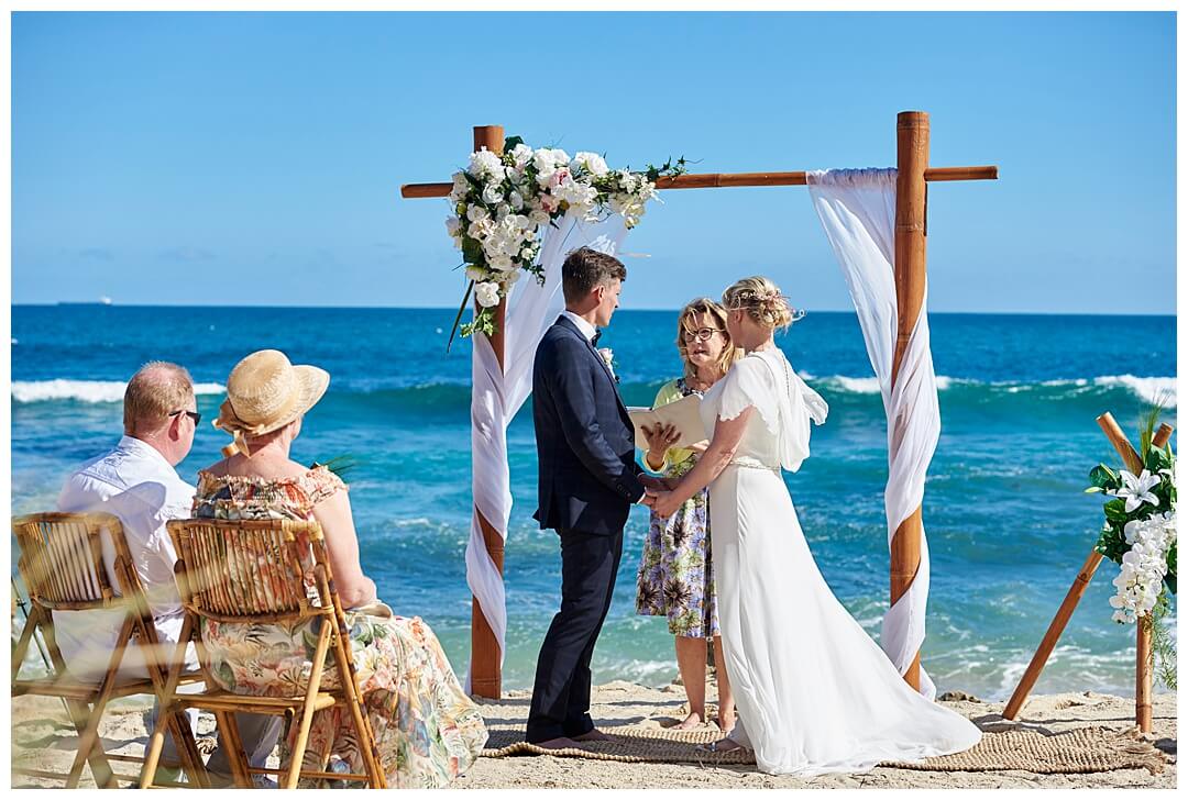 https://lovebird.gdcdevelopment.online/wp-content/uploads/2020/07/Nadine-Andreas_0046.jpg