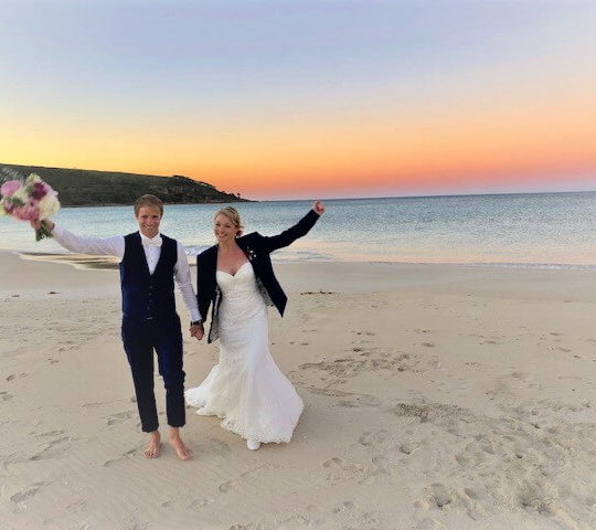 https://lovebird.gdcdevelopment.online/wp-content/uploads/2020/07/Ramona-Alex-cold-but-happy-540x480.jpg