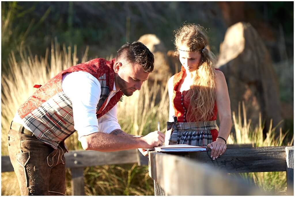 Featured Wedding (German) - Beccy & Mike - Bells Rapids (10)